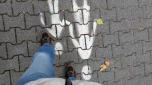 Gewichte-durch-die-Gegend-Tragen 20261026-Einkaufsweg